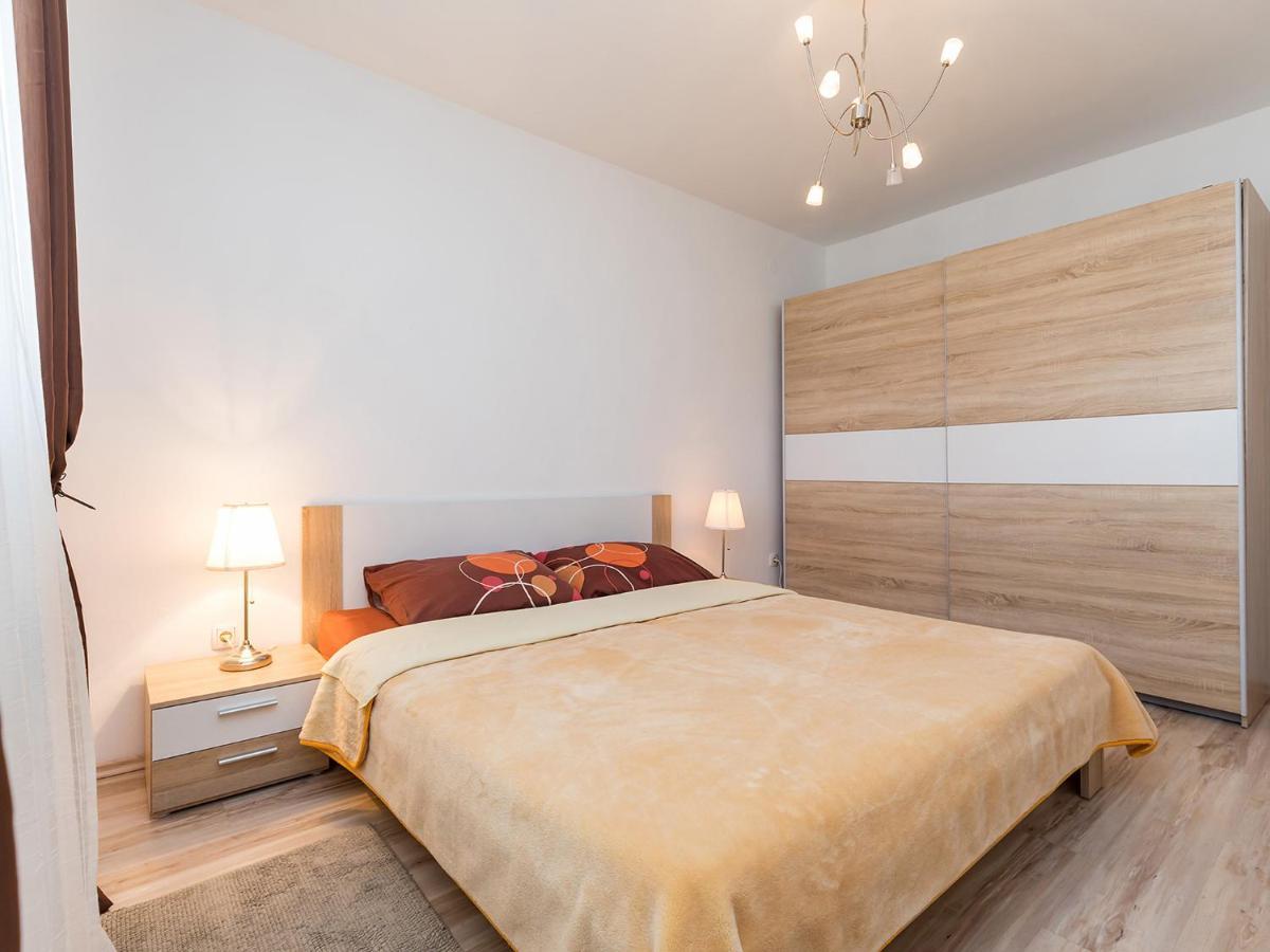 Tasha Apartment Porec Bagian luar foto